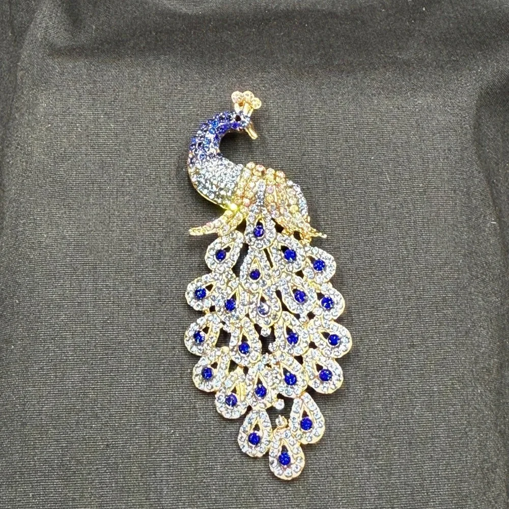 Vintage Style Peacock Bird Blue Rhinestone Crystal Cyan Bird Brooch Pin Pendant